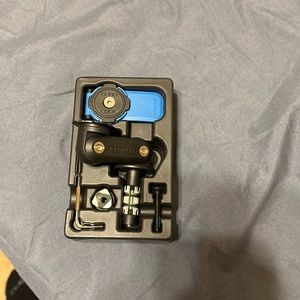 Quad lock motorcycle fork stem mount